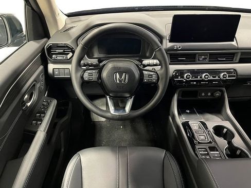 New 2026 Honda Pilot Touring image 18