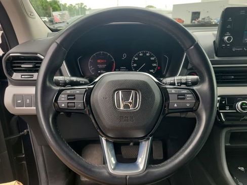 Used 2023 Honda Pilot Touring image 31