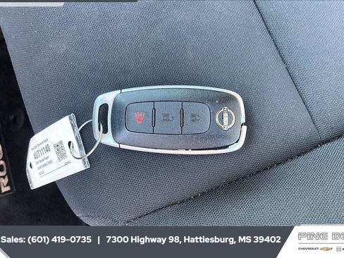 Used 2024 Nissan Rogue S AWD/4WD image 9