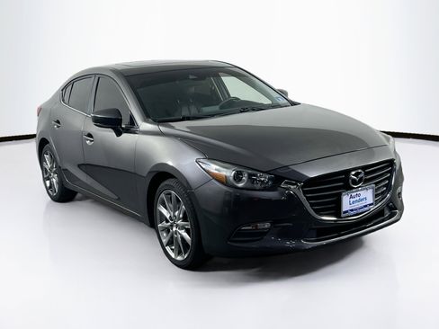 Used 2018 MAZDA MAZDA3 Touring image 3