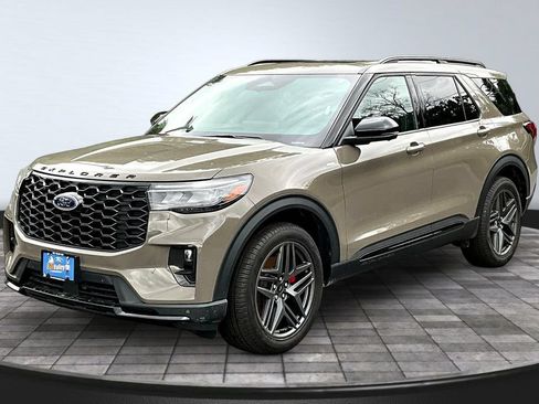 New 2026 Ford Explorer ST-Line w/ ST-Line Street Pack AWD/4WD image 2