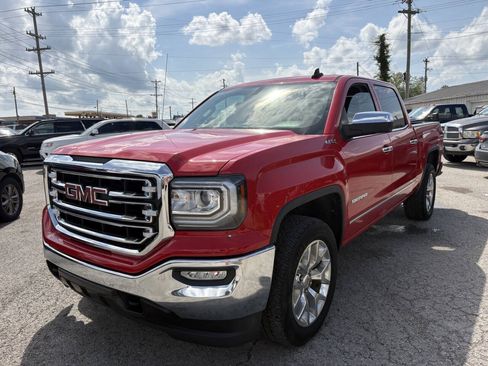 Used 2017 GMC Sierra 1500 SLT w/ SLT Premium Package AWD/4WD image 4