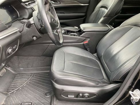 Used 2021 Jeep Grand Cherokee L Limited w/ Luxury Tech Group II image 18