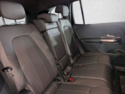 Certified 2025 Mercedes-Benz GLB 250 image 21