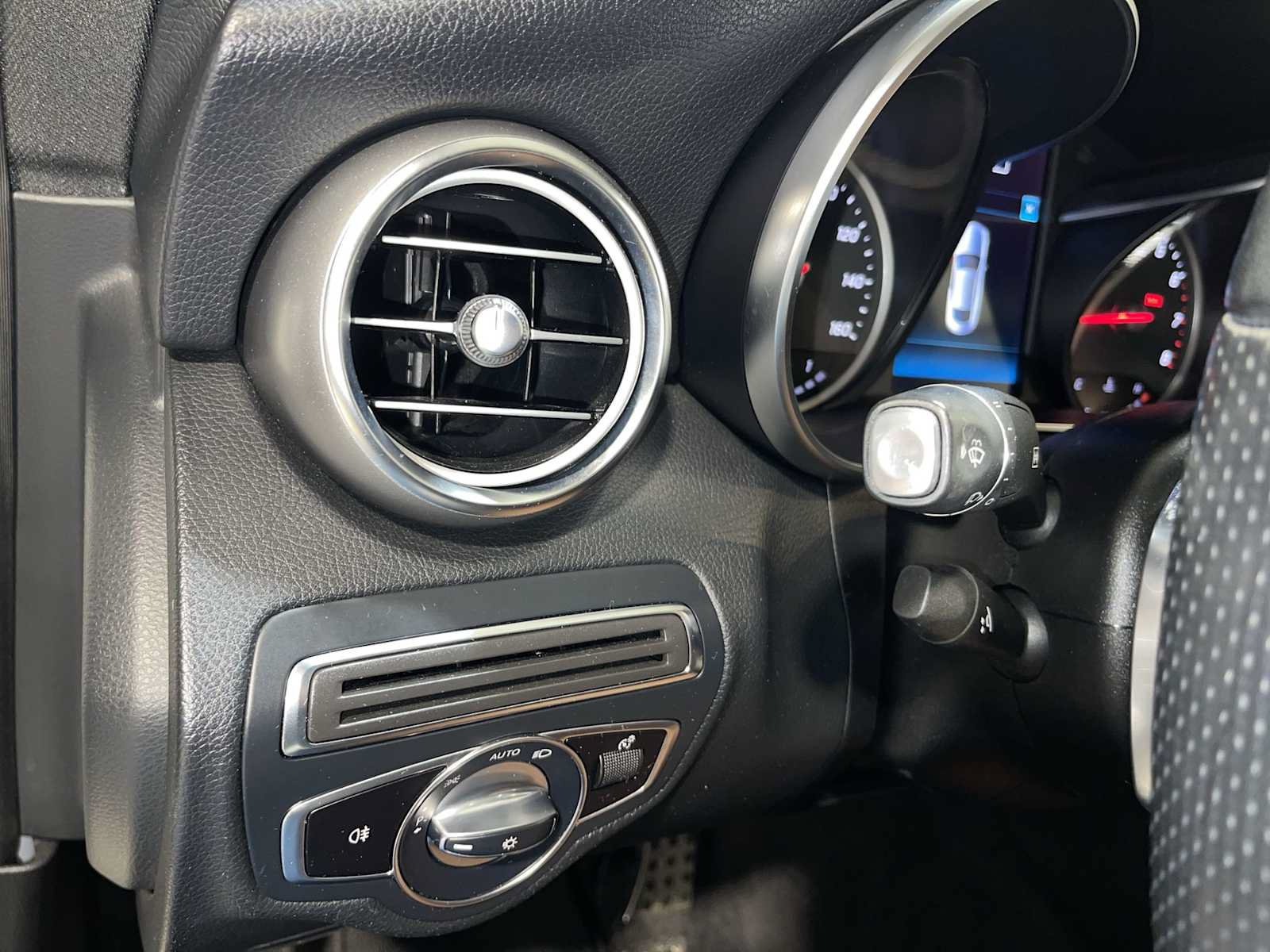 Used 2019 Mercedes-Benz C 300 4MATIC Coupe image 24