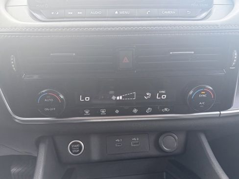 Certified 2021 Nissan Rogue SV image 16