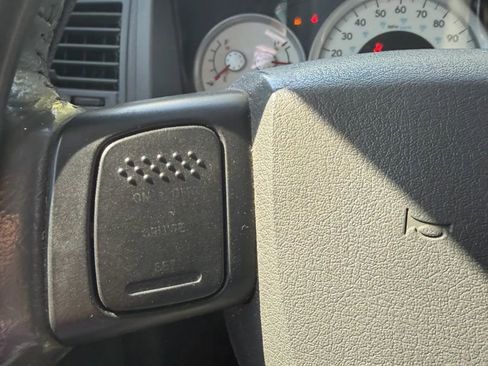 Used 2006 Dodge Dakota Laramie image 24