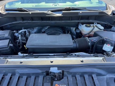 Used 2022 Chevrolet Silverado 1500 LT Trail Boss w/ LT Trail Boss Premium Package AWD/4WD image 16