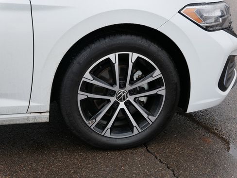 Used 2024 Volkswagen Jetta Sport image 15