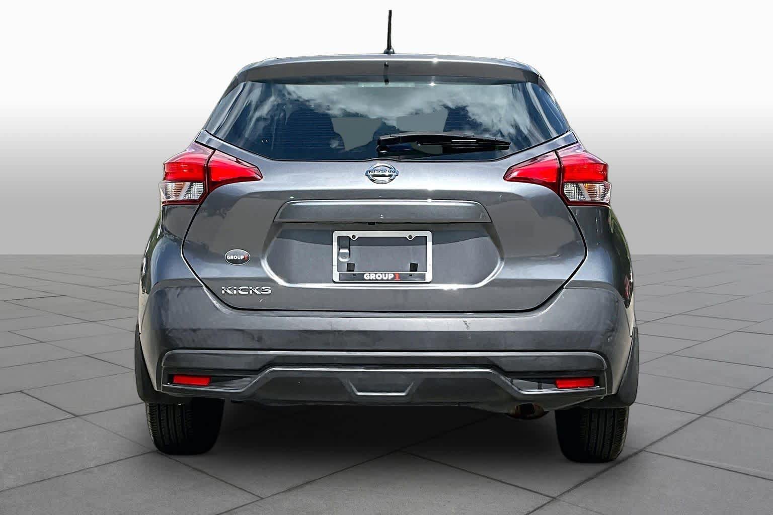 Used 2019 Nissan Kicks S FWD image 5
