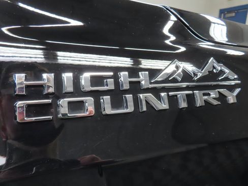 Used 2024 Chevrolet Tahoe High Country image 55