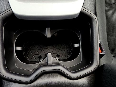 Certified 2025 Toyota RAV4 LE image 34