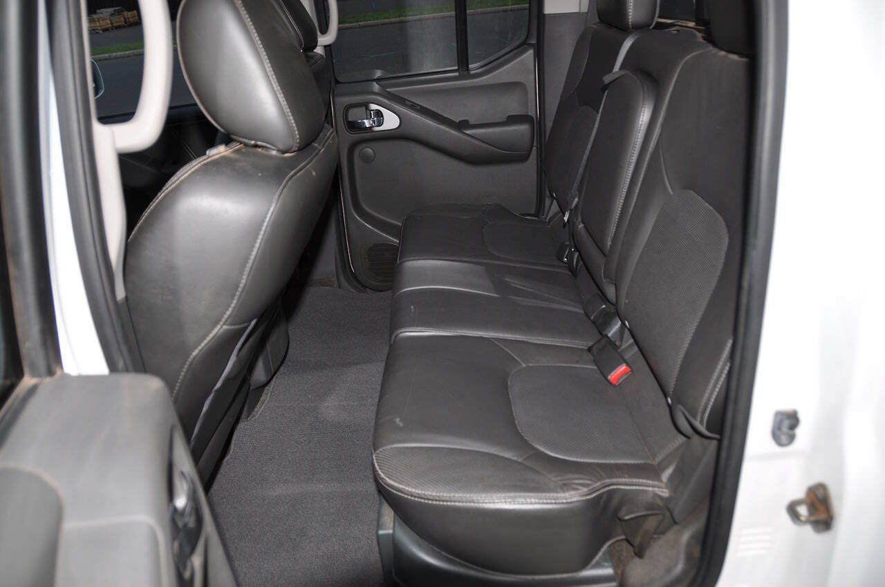 Used 2015 Nissan Frontier PRO-4X w/ Pro-4x Luxury Package AWD/4WD image 27