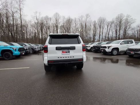 Used 2025 Toyota 4Runner TRD Off-Road image 11