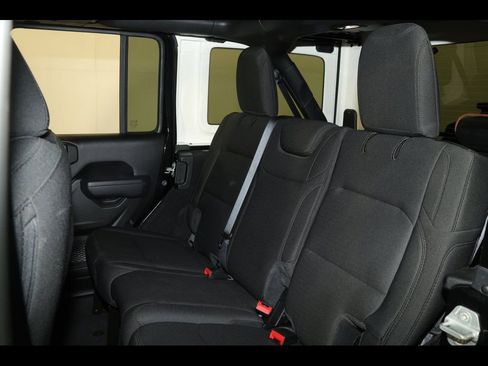 Used 2022 Jeep Wrangler Unlimited Sport w/ Sun And Sound Package AWD/4WD image 27