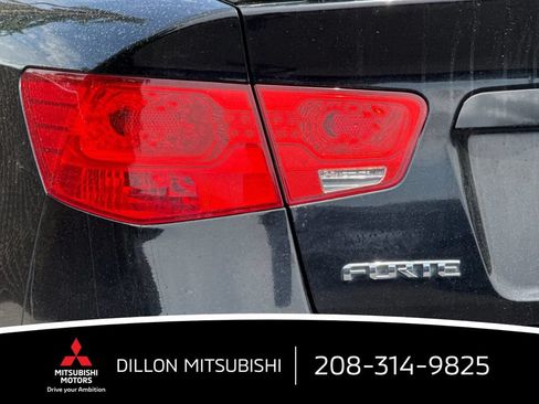 Used 2011 Kia Forte EX FWD image 25