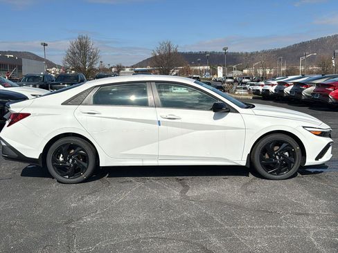 New 2026 Hyundai Elantra Sport image 3