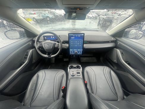 Used 2021 Ford Mustang Mach-E Premium image 17