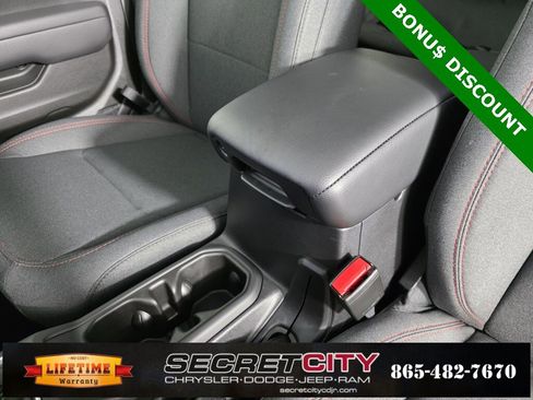 New 2025 Jeep Wrangler Unlimited Rubicon w/ Steel Bumper Group image 24