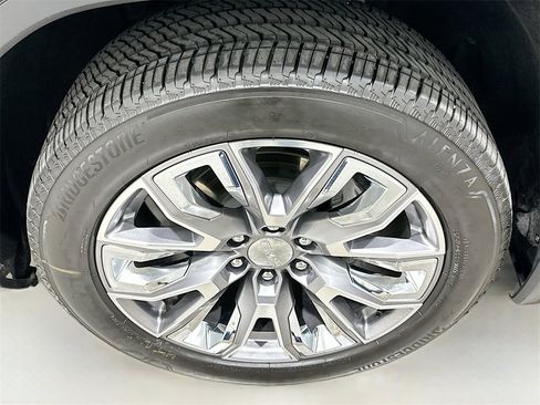 Used 2024 GMC Sierra 1500 SLT image 32