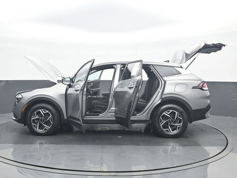Used 2023 Kia Sportage LX image 37