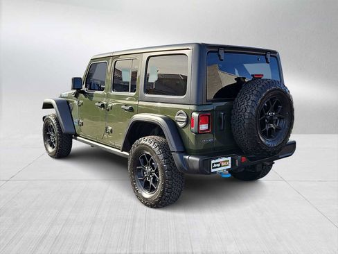 Used 2024 Jeep Wrangler Willys image 11