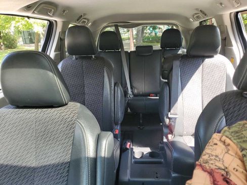 Used 2011 Toyota Sienna SE w/ Preferred Pkg FWD image 56