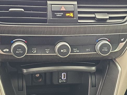 Used 2019 Honda Accord EX-L image 22