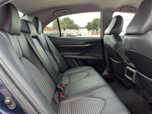 Used 2021 Toyota Camry SE w/ Carpet Mat Package (TMS) image 25