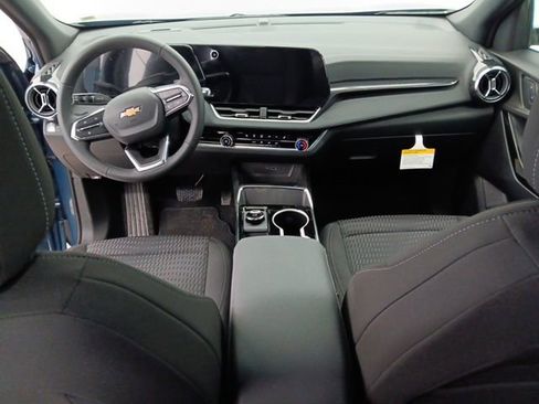 New 2026 Chevrolet Equinox LT AWD/4WD image 8
