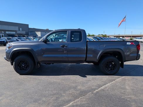Used 2021 Toyota Tacoma SR w/ SX Package AWD/4WD image 7