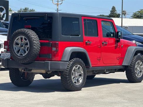 Used 2014 Jeep Wrangler Unlimited Rubicon w/ Connectivity Group AWD/4WD image 3