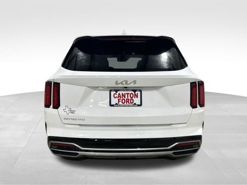 Used 2023 Kia Sorento SX image 4