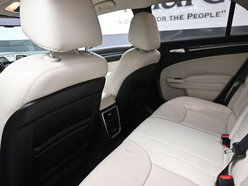 Used 2020 Chrysler 300 Touring L w/ Quick Order Package 2EF image 23