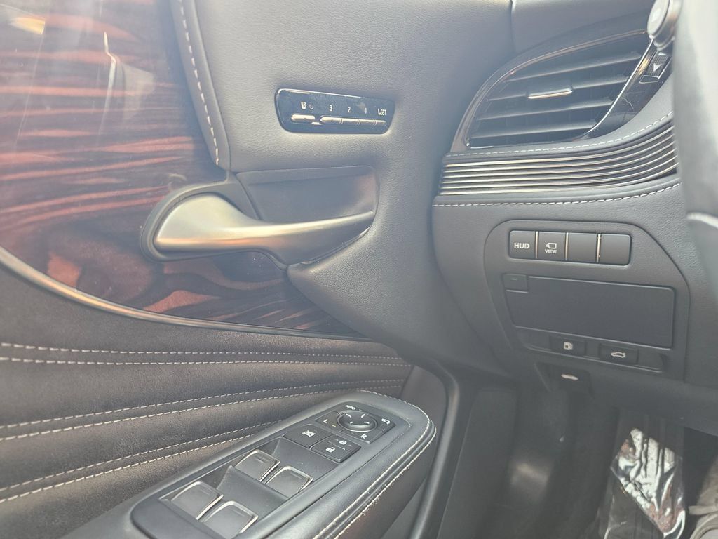 Used 2021 Lexus LS 500 AWD w/ Interior Upgrade Package image 33