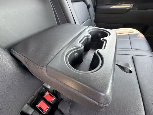 Used 2022 GMC Sierra 1500 SLT w/ SLT Convenience Package AWD/4WD image 18