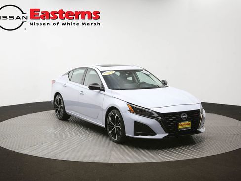 Used 2023 Nissan Altima 2.5 SR w/ SR Premium Package FWD image 50