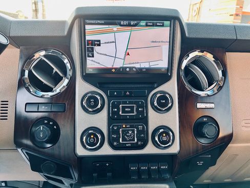 Used 2014 Ford F250 Lariat image 14