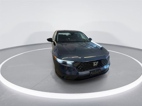 Used 2024 Honda Accord EX image 3