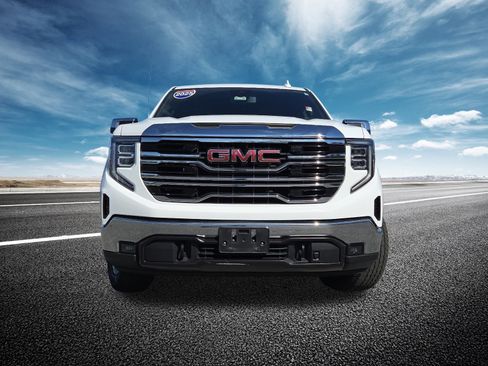 Used 2025 GMC Sierra 1500 SLT w/ SLT Convenience Package image 16