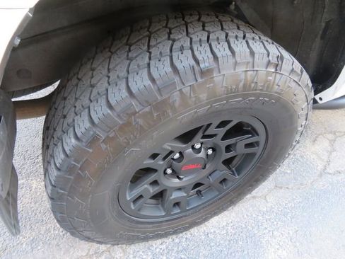 Used 2024 Toyota 4Runner TRD Off-Road image 12