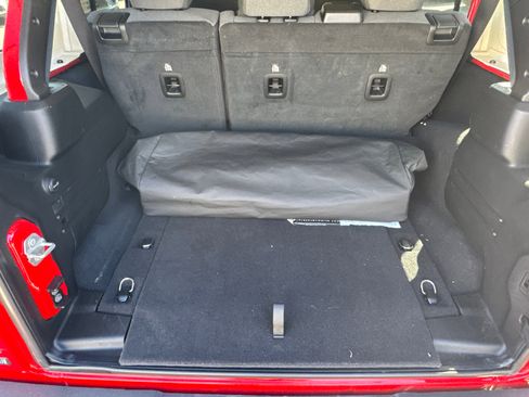 Used 2025 Jeep Wrangler Willys AWD/4WD image 20
