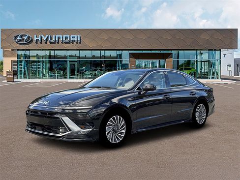 New 2026 Hyundai Sonata Limited image 2
