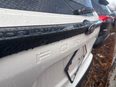 Used 2025 Subaru Forester Premium image 9