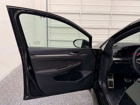 New 2026 Volkswagen GTI SE FWD image 19