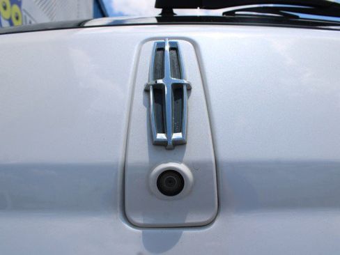 Used 2015 Lincoln MKX FWD w/ Equipment Group 102A image 6