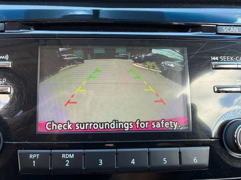 Used 2017 Nissan Rogue S w/ S Appearance Package AWD/4WD image 17