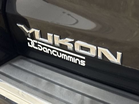 Used 2019 GMC Yukon Denali w/ Denali Ultimate Package AWD/4WD image 28