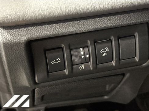 Used 2023 Subaru Outback Limited image 10