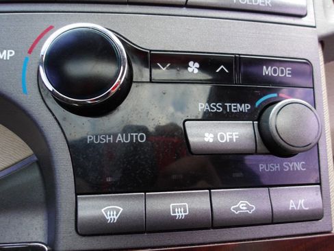 Used 2009 Toyota Venza AWD image 17